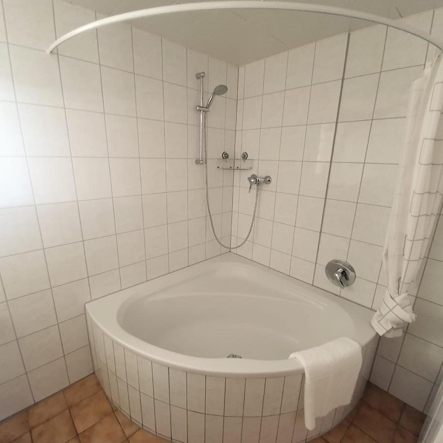 Kleines Bauernhaus Mit Nostalgischem Flair Villa Rheinhausen Exteriör bild